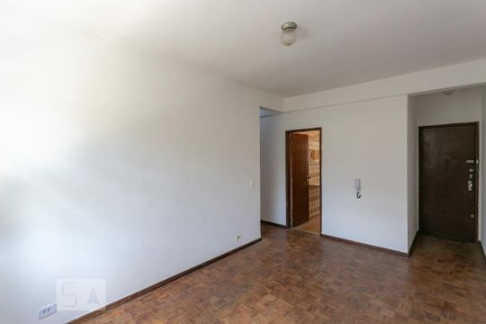 Sala de apartamento para alugar com 2 quartos, 60m² em Sagrada Família, Belo Horizonte