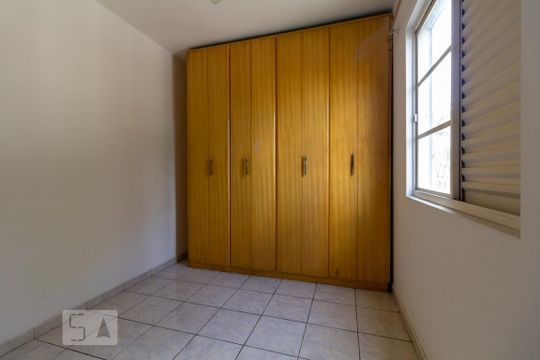 Quarto 1 de casa para alugar com 3 quartos, 95m² em Jardim Gilda Maria, São Paulo