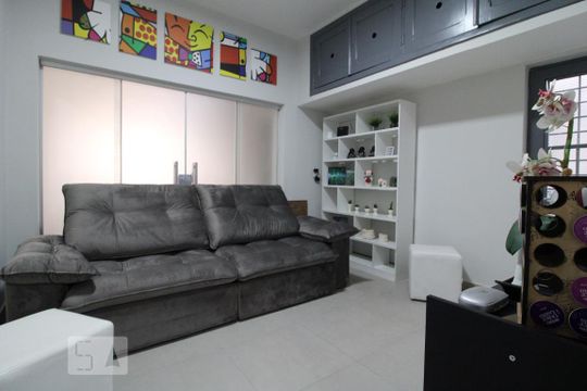 Casa à venda com 3 quartos, 225m² em Campo Belo, São Paulo