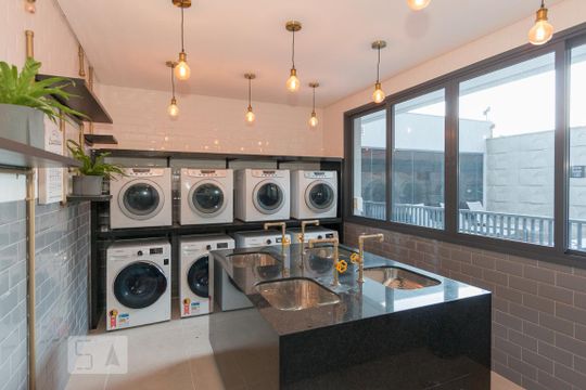 Área Comum - Lavanderia de kitnet/studio à venda com 1 quarto, 22m² em Jardim das Acácias, São Paulo