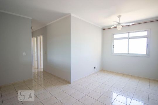 Sala de apartamento para alugar com 3 quartos, 70m² em Jardim Shangai, Jundiaí