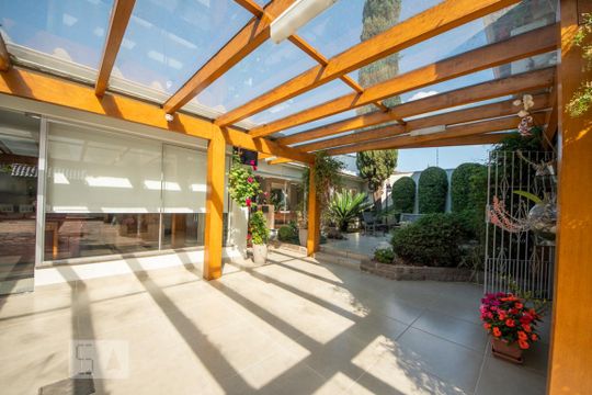 Garagem de casa à venda com 3 quartos, 680m² em Cristo Rei, São Leopoldo