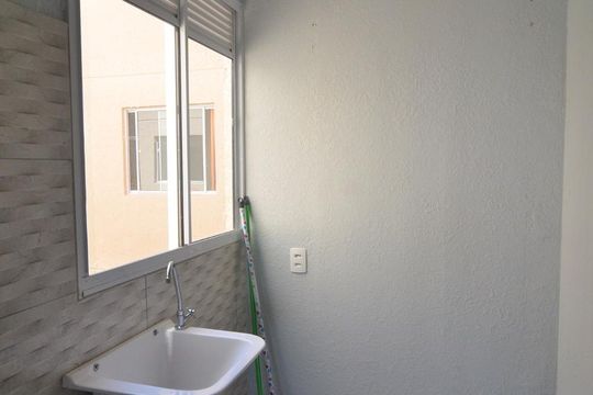 Área de serviço de apartamento à venda com 2 quartos, 43m² em Estância Velha, Canoas