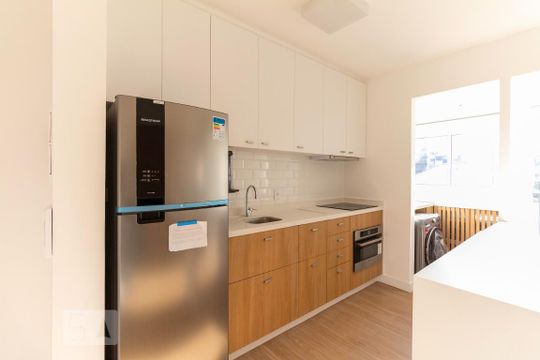 Cozinha de kitnet/studio para alugar com 1 quarto, 47m² em Ipiranga, São Paulo