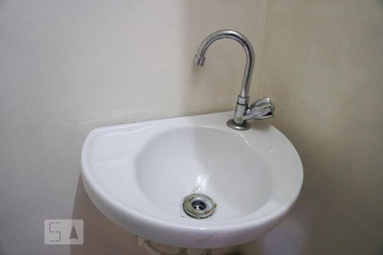 Lavabo de casa de condomínio à venda com 2 quartos, 65m² em Vila Franci, São Paulo