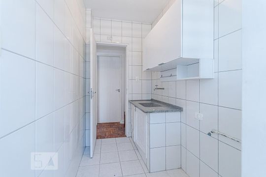 Cozinha de apartamento para alugar com 1 quarto, 43m² em Bela Vista, São Paulo