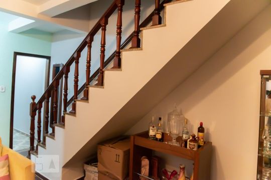 Casa 1 - Sala de casa à venda com 8 quartos, 250m² em Jardim das Camelias, São Paulo