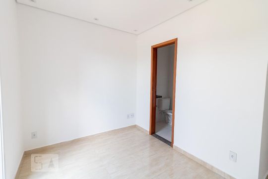 Suíte de apartamento para alugar com 2 quartos, 53m² em Vila Pires, Santo André