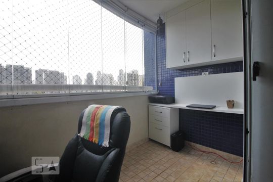 Varanda de apartamento para alugar com 3 quartos, 159m² em Vila Suzana, São Paulo
