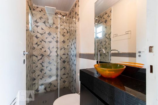 Banheiro de kitnet/studio para alugar com 1 quarto, 30m² em Vila Mariana, São Paulo