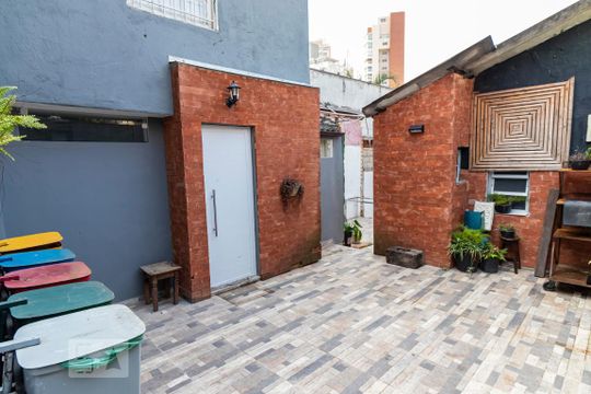 Entrada de kitnet/studio para alugar com 1 quarto, 30m² em Vila Mariana, São Paulo