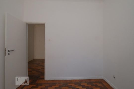Quarto 1 de casa para alugar com 7 quartos, 112m² em Tijuca, Rio de Janeiro