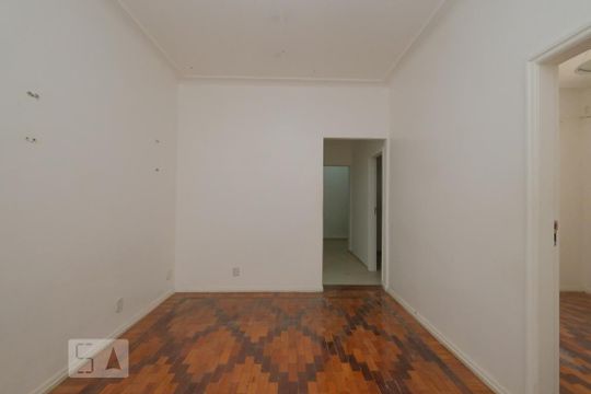 Sala de casa para alugar com 7 quartos, 112m² em Tijuca, Rio de Janeiro