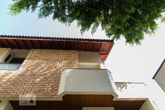Fachada de casa à venda com 3 quartos, 300m² em Saúde, São Paulo