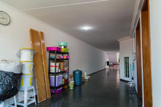 Garagem de casa à venda com 3 quartos, 300m² em Saúde, São Paulo