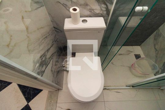 Banheiro de apartamento para alugar com 2 quartos, 70m² em Sé, São Paulo