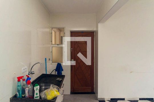 Cozinha de apartamento para alugar com 2 quartos, 70m² em Sé, São Paulo