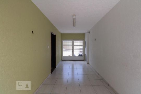 Garagem  de casa para alugar com 3 quartos, 130m² em Vila Canero, São Paulo