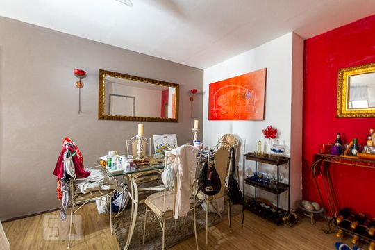 Sala de apartamento à venda com 2 quartos, 60m² em Icaraí, Niterói