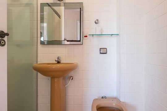 Banheiro Social de apartamento para alugar com 3 quartos, 70m² em Pinheiros, São Paulo