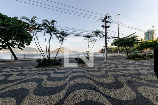 vista de frente para praia de apartamento à venda com 4 quartos, 170m² em Ingá, Niterói