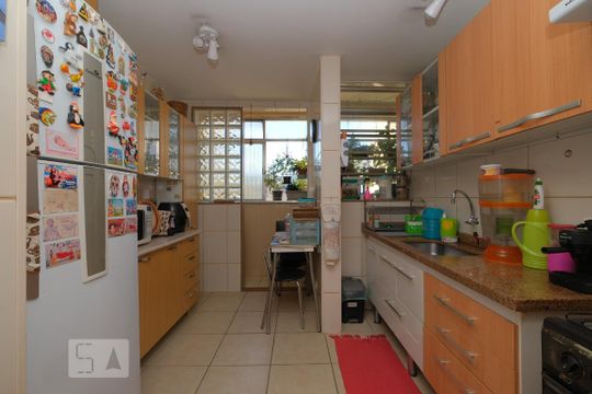 Cozinha de apartamento à venda com 2 quartos, 69m² em Vila Isabel, Rio de Janeiro