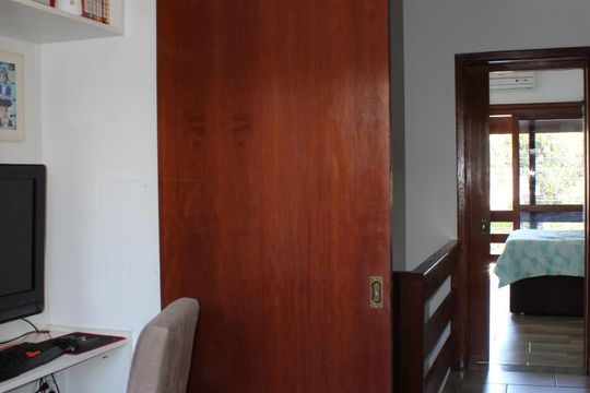 Quarto 1 de casa à venda com 2 quartos, 92m² em Rio Branco, Canoas