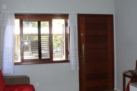 Sala de casa à venda com 2 quartos, 92m² em Rio Branco, Canoas