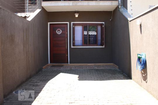 Fachada de casa à venda com 2 quartos, 92m² em Rio Branco, Canoas
