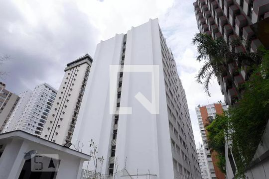 Fachada de kitnet/studio para alugar com 1 quarto, 30m² em Cerqueira César, São Paulo