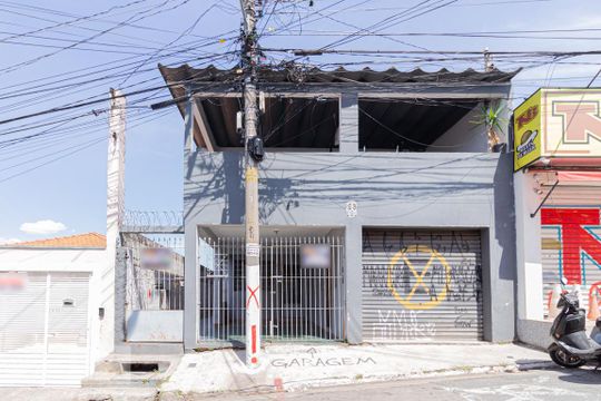 Fachada de casa à venda com 1 quarto, 80m² em São Pedro, Osasco