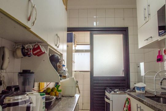 Cozinha de apartamento para alugar com 2 quartos, 62m² em Vila Brasilândia, São Paulo