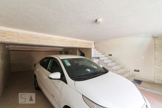 Garagem de casa à venda com 2 quartos, 160m² em Vila Prudente, São Paulo