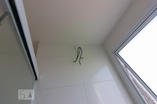 Banheiro de apartamento para alugar com 2 quartos, 46m² em Jardim Barro Branco, Cotia