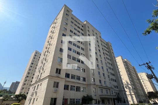 Fachada do bloco de apartamento para alugar com 2 quartos, 50m² em Jacarepaguá, Rio de Janeiro