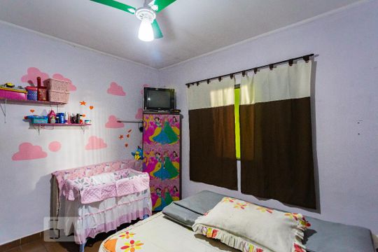 Quarto de casa à venda com 2 quartos, 100m² em Novo Osasco, Osasco