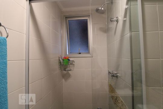Banheiro comum de apartamento para alugar com 3 quartos, 75m² em Vila Cruzeiro, São Paulo