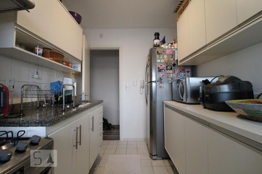 Cozinha de apartamento para alugar com 3 quartos, 75m² em Vila Cruzeiro, São Paulo