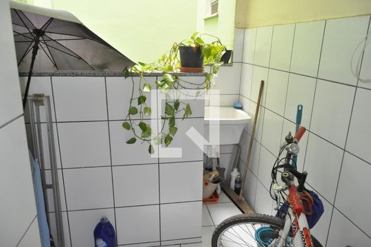 Cozinha de apartamento à venda com 2 quartos, 70m² em Higienópolis, Rio de Janeiro