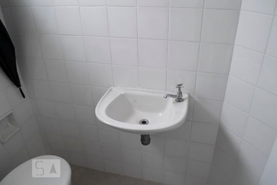 BANHEIRO DE SERVIÇO de apartamento para alugar com 3 quartos, 110m² em Santana, São Paulo