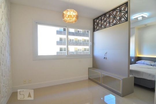 Sala e cozinha de kitnet/studio à venda com 1 quarto, 38m² em Marechal Rondon, Canoas