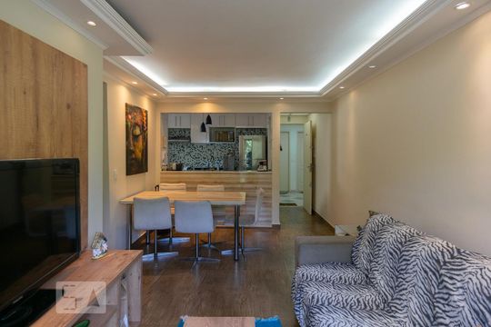 Sala de apartamento à venda com 2 quartos, 70m² em City América, São Paulo