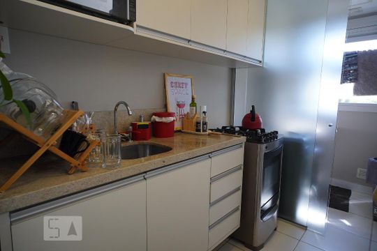 Cozinha de apartamento à venda com 2 quartos, 62m² em São Sebastião, Porto Alegre