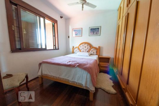Quarto 1 de casa para alugar com 4 quartos, 400m² em Canudos, Novo Hamburgo