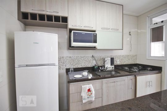 Cozinha de apartamento à venda com 2 quartos, 90m² em Vila Suzana, São Paulo
