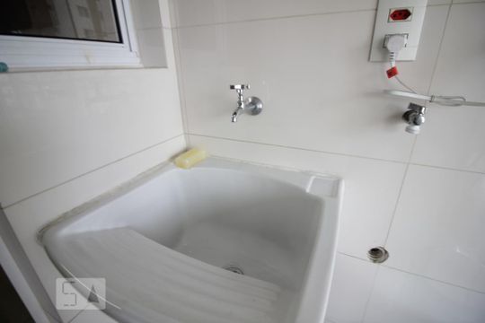 Tanque de apartamento à venda com 2 quartos, 90m² em Vila Suzana, São Paulo