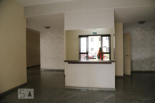 Hall social de apartamento à venda com 2 quartos, 72m² em Jardim Henriqueta, Taboão da Serra
