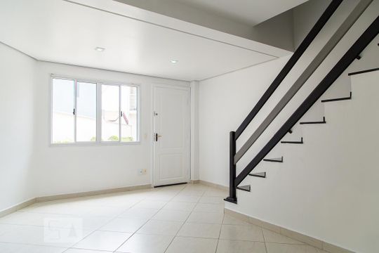 Sala de casa de condomínio à venda com 2 quartos, 150m² em Vila Nilva, São Paulo