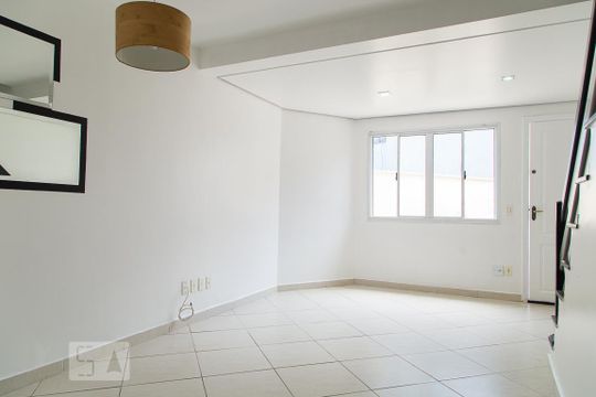 Casa de Condomínio à venda com 2 quartos, 150m² em Vila Nilva, São Paulo