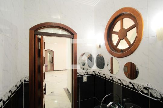 Banheiro da Suíte 1 de casa à venda com 8 quartos, 300m² em Tatuapé, São Paulo